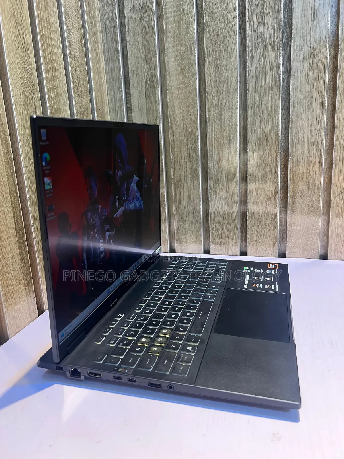 Laptop Asus TUF Gaming A16 32GB AMD Ryzen 9 SSD 1T