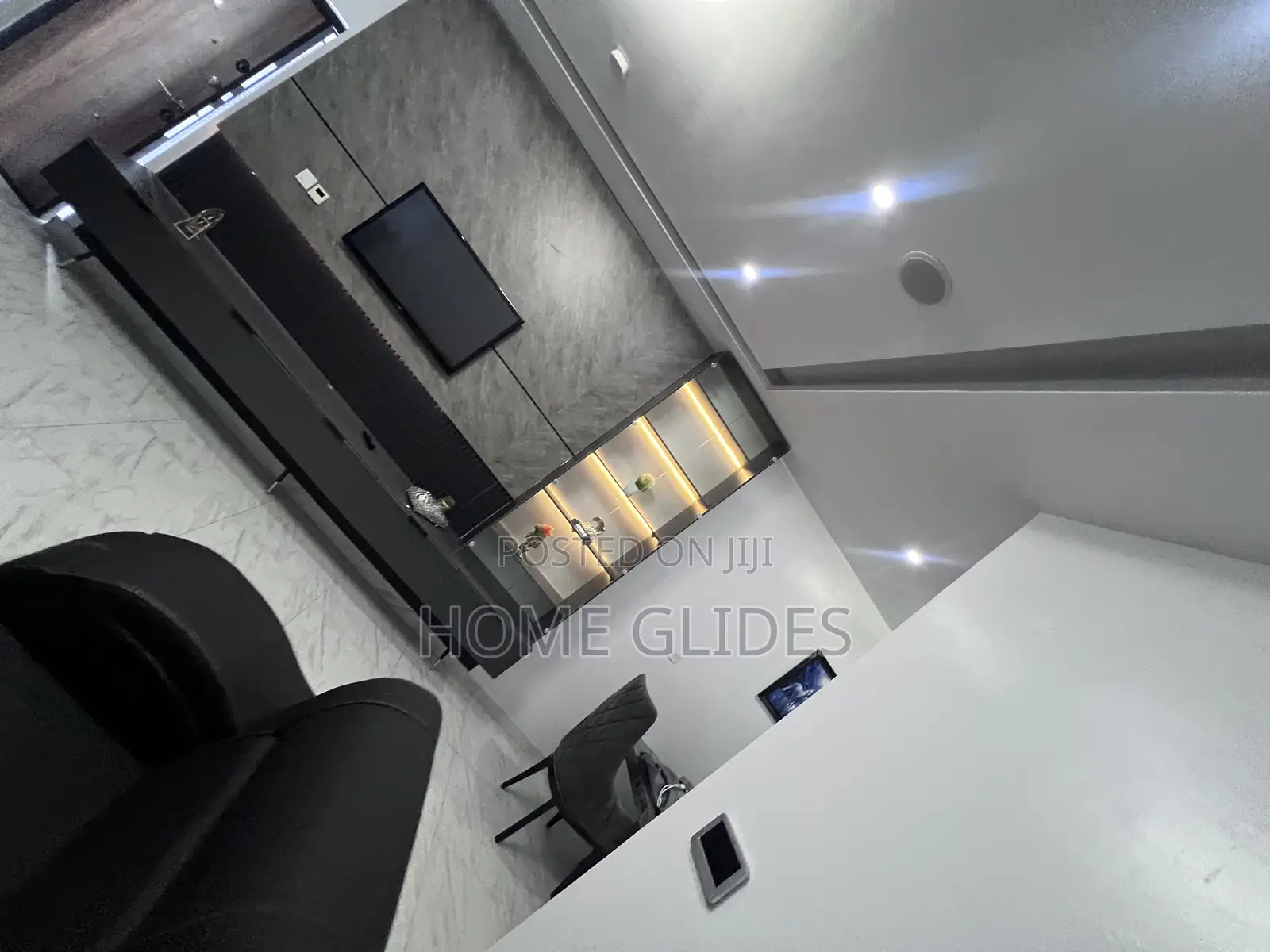 2 Bedroom Apartments