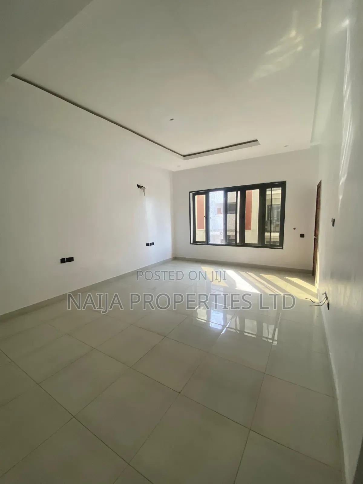 4bdrm Townhouse/Terrace in Platinum Way-Ikate, Lekki for sale