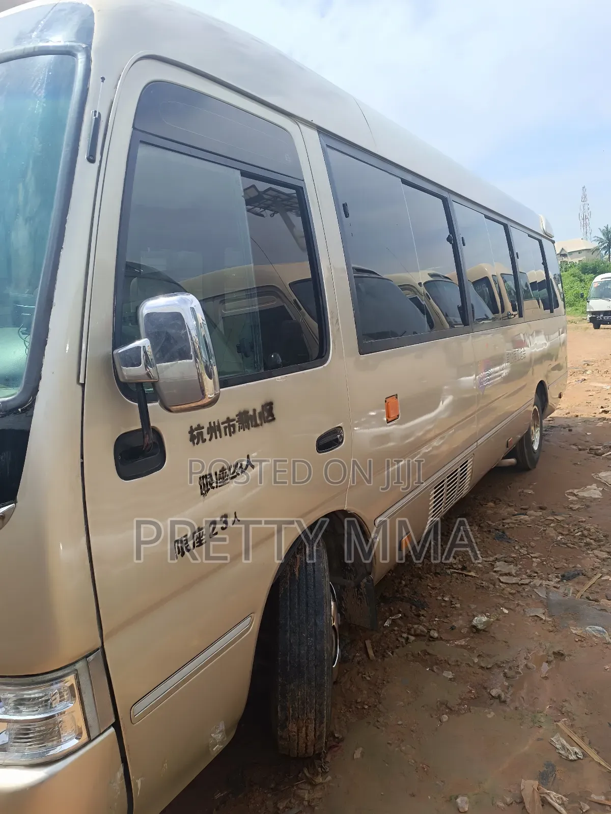 Toyota Coaster 2017 Gold