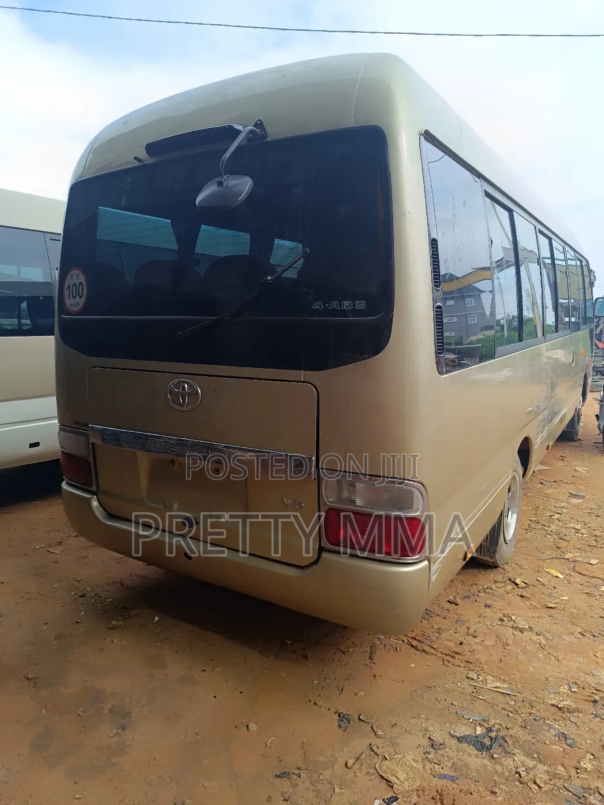 Toyota Coaster 2017 Gold