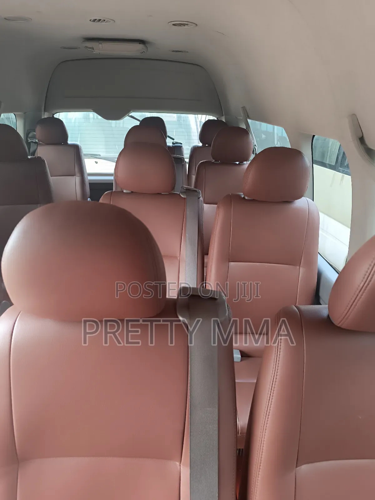 Toyota HiAce 2018 Beige