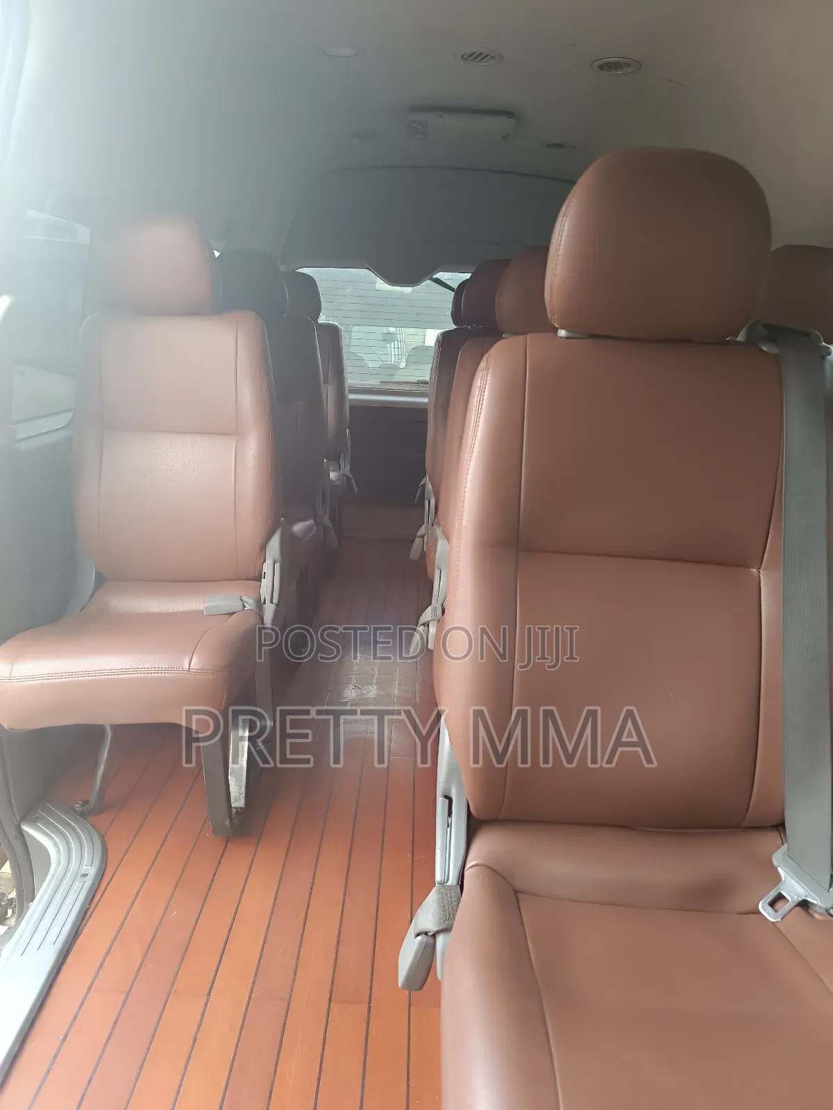 Toyota HiAce 2018 Beige