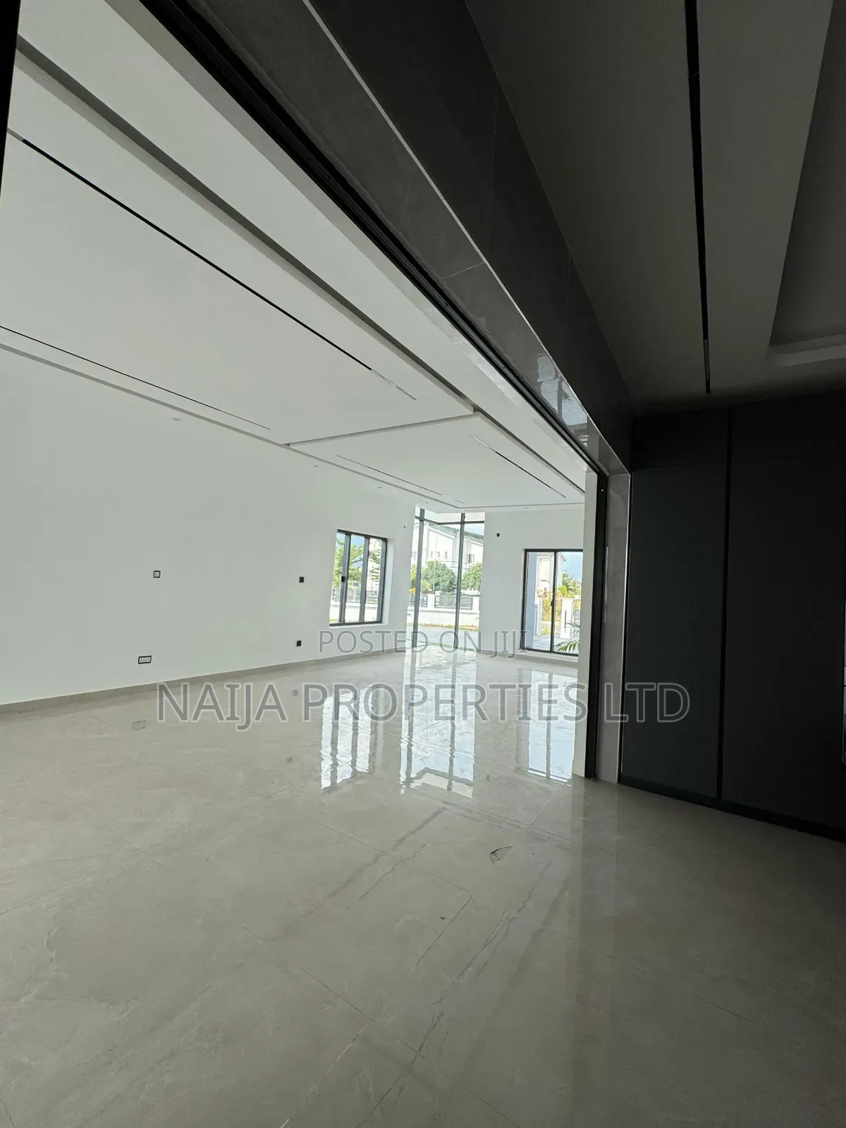 5bdrm Duplex in Royal Garden Estate, Ajah for sale