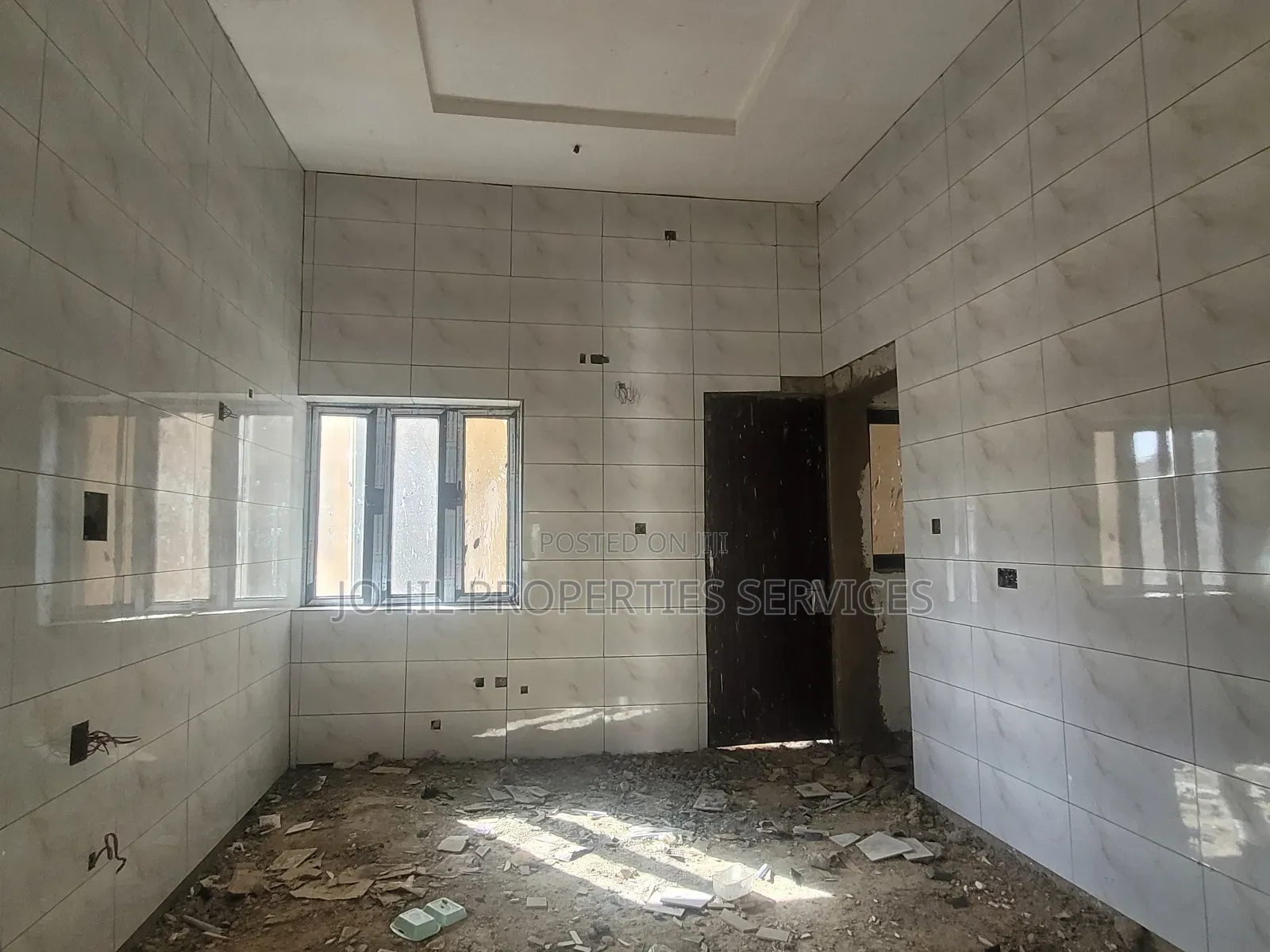 6bdrm Duplex in Admiralty Estate, Asokoro for sale