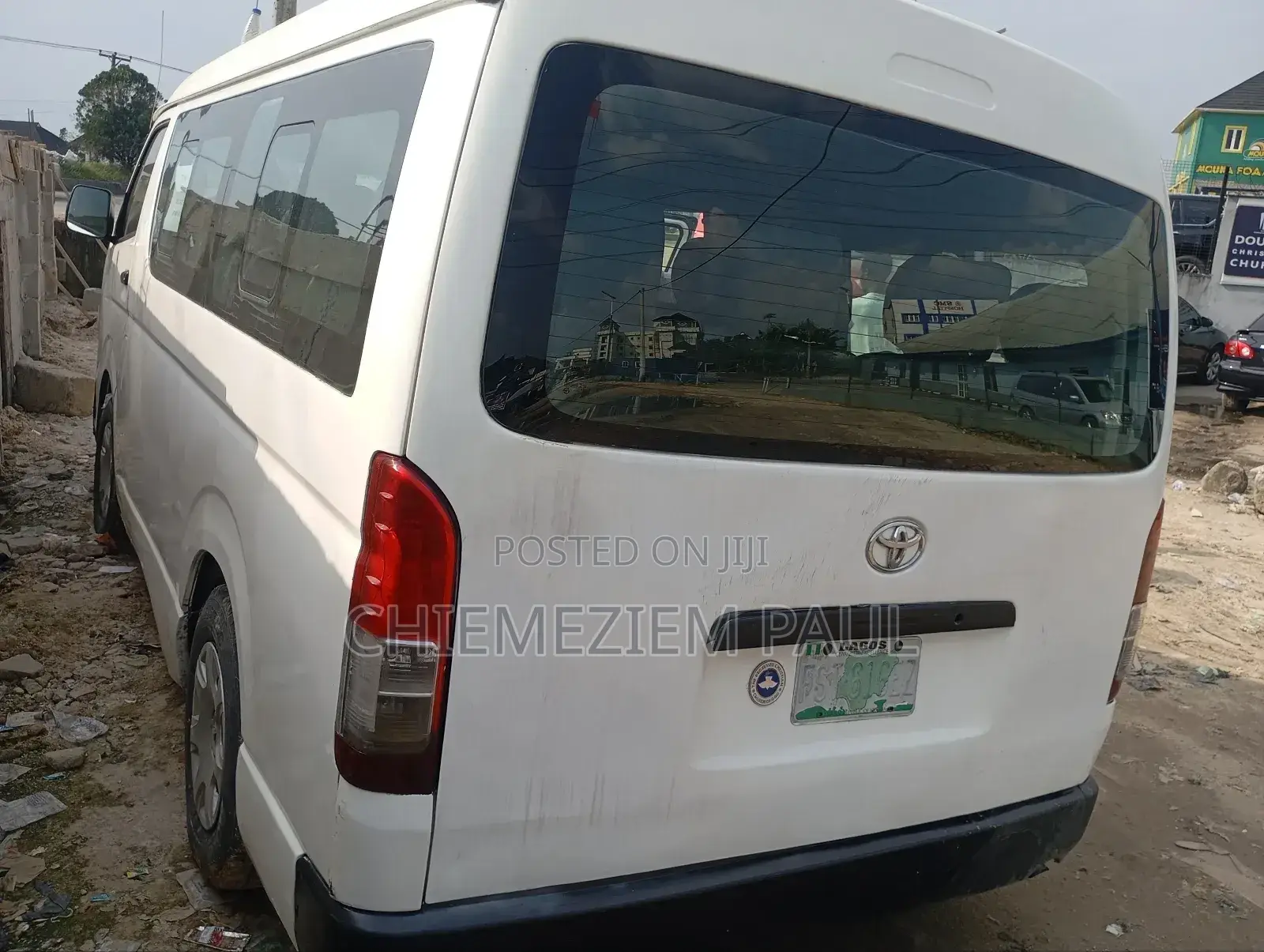 Toyota HiAce 2012 White
