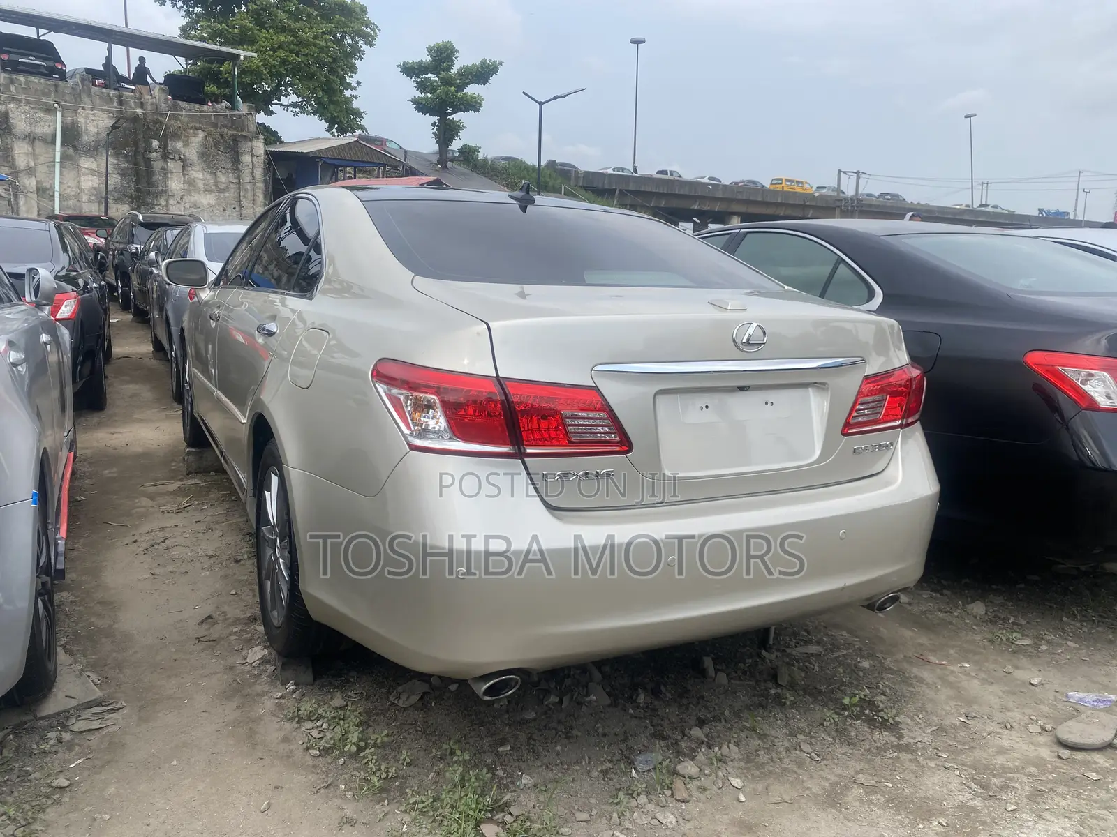 Lexus ES 350 2012 Gold