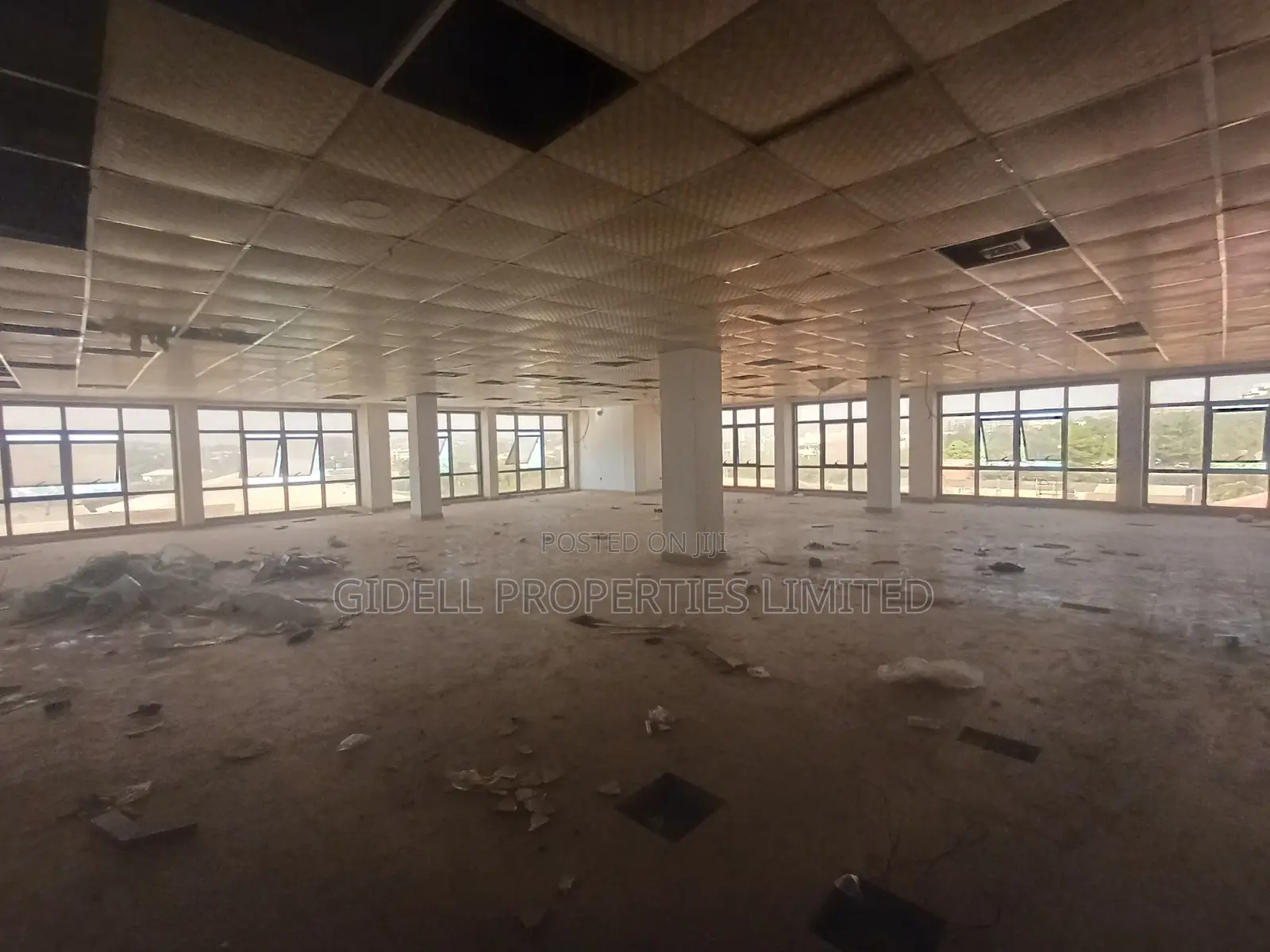Serviced 300sqm Office Space on the Third Floor With Elevators and Gen