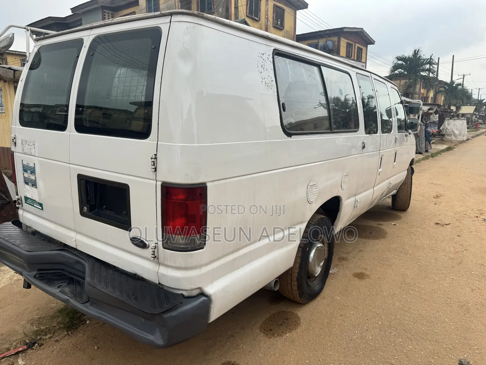 Ford E350 2006 White