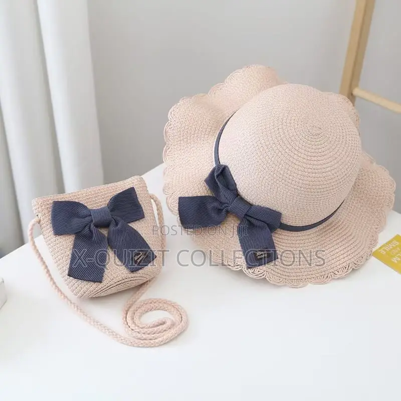 Girls’ Scalloped Straw Beach Hat and Bag