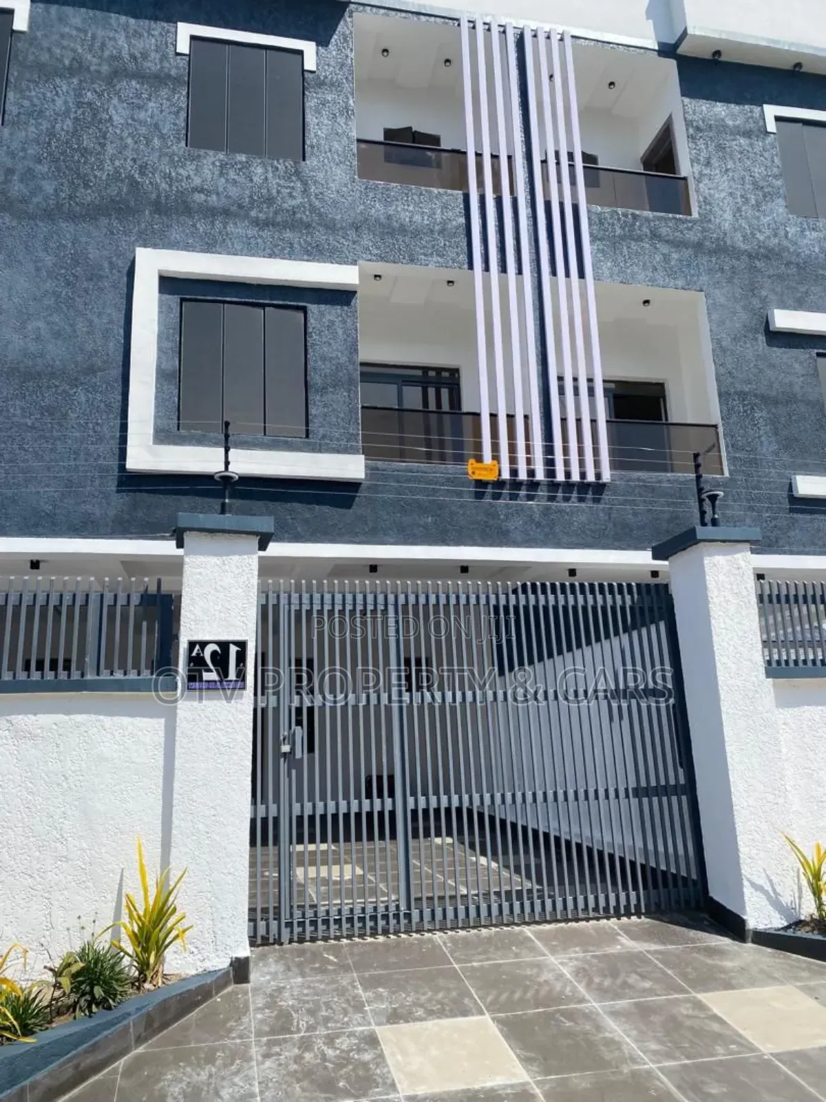4bdrm Townhouse/Terrace in Lekki Phase 1 for sale