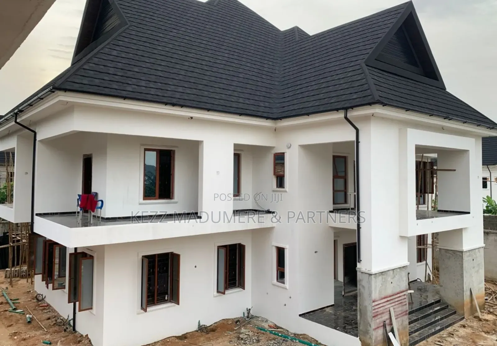 4bdrm Duplex in Ivory Heights for sale