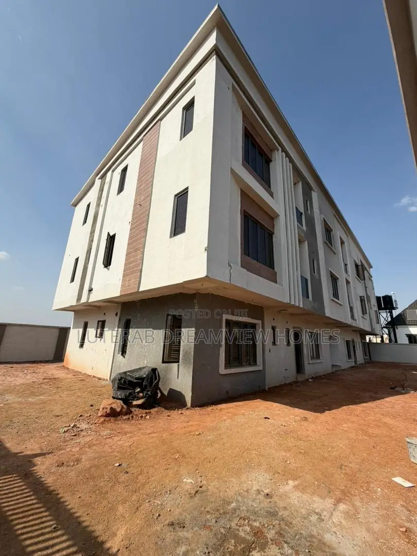 3bdrm Block of Flats in Main Wuye for sale