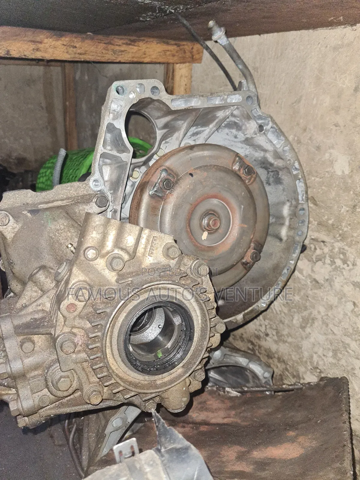 2.5 Liters Nissan X-Trail 205