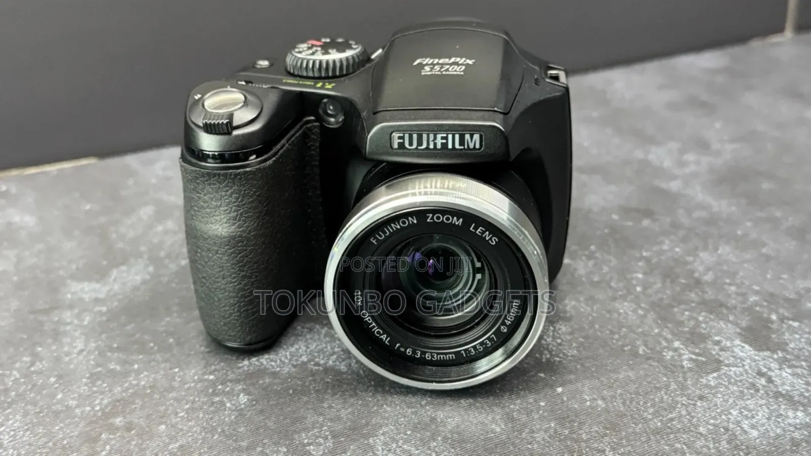 Fujifilm Finepix S5700 7.0mp Digital Camera - Black