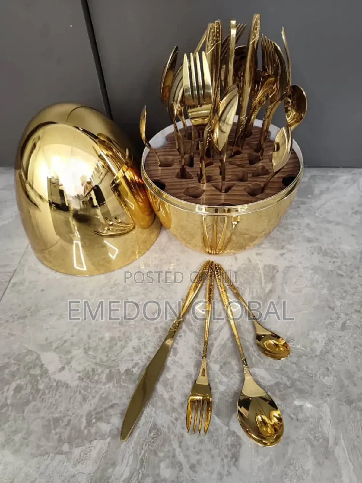 24-Piece Stainless Steel Cutlery Set