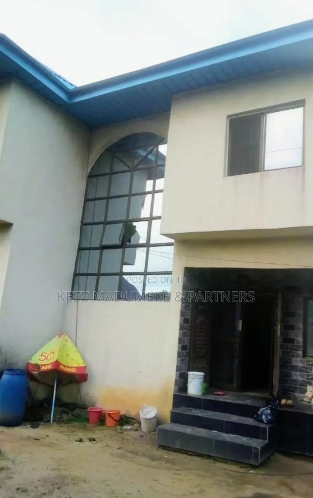 For Sale: 13 Rooms Hotel Building at Ovom , Ogbor Hill , Aba ,