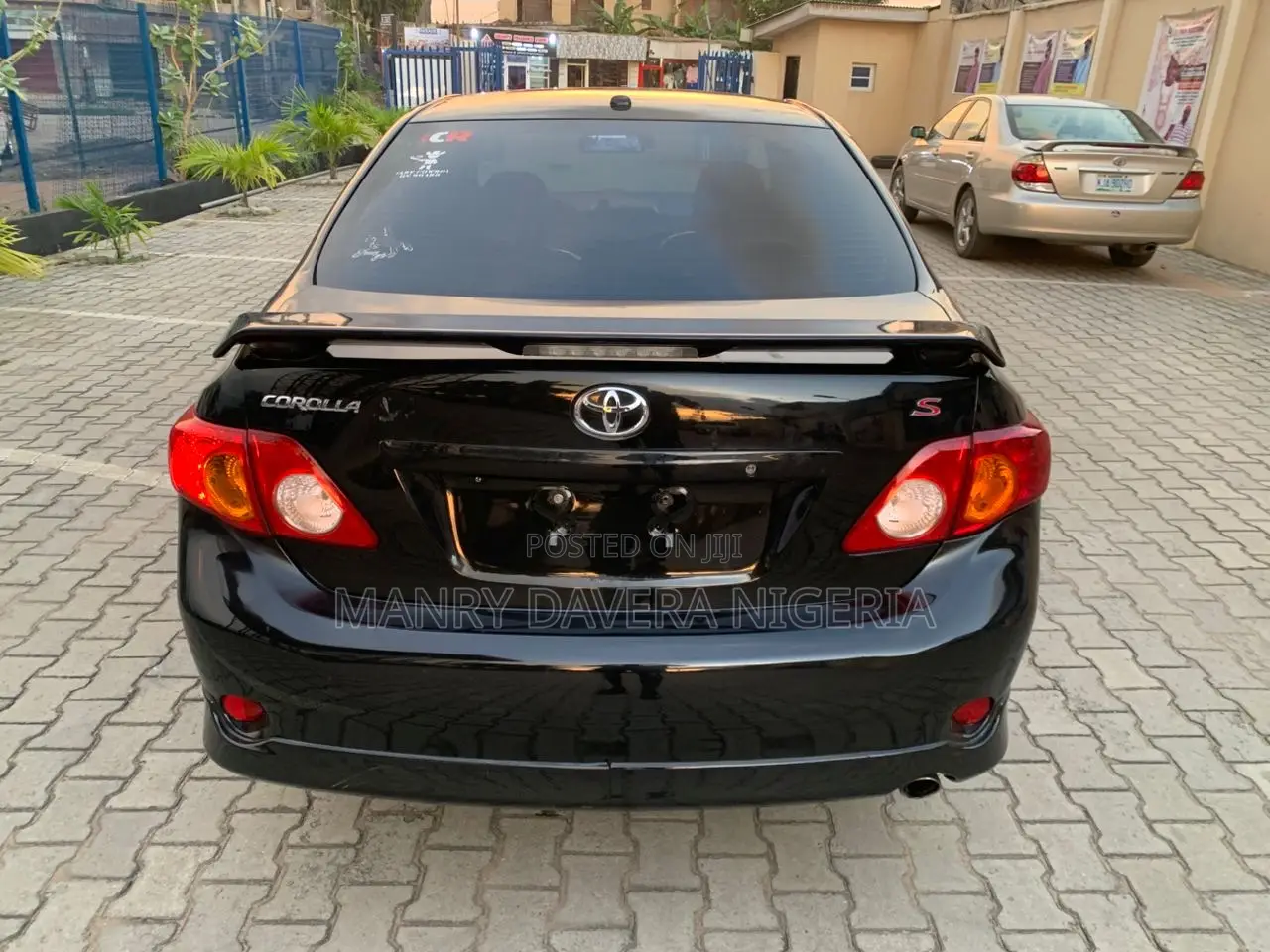 Toyota Corolla 2011 Black