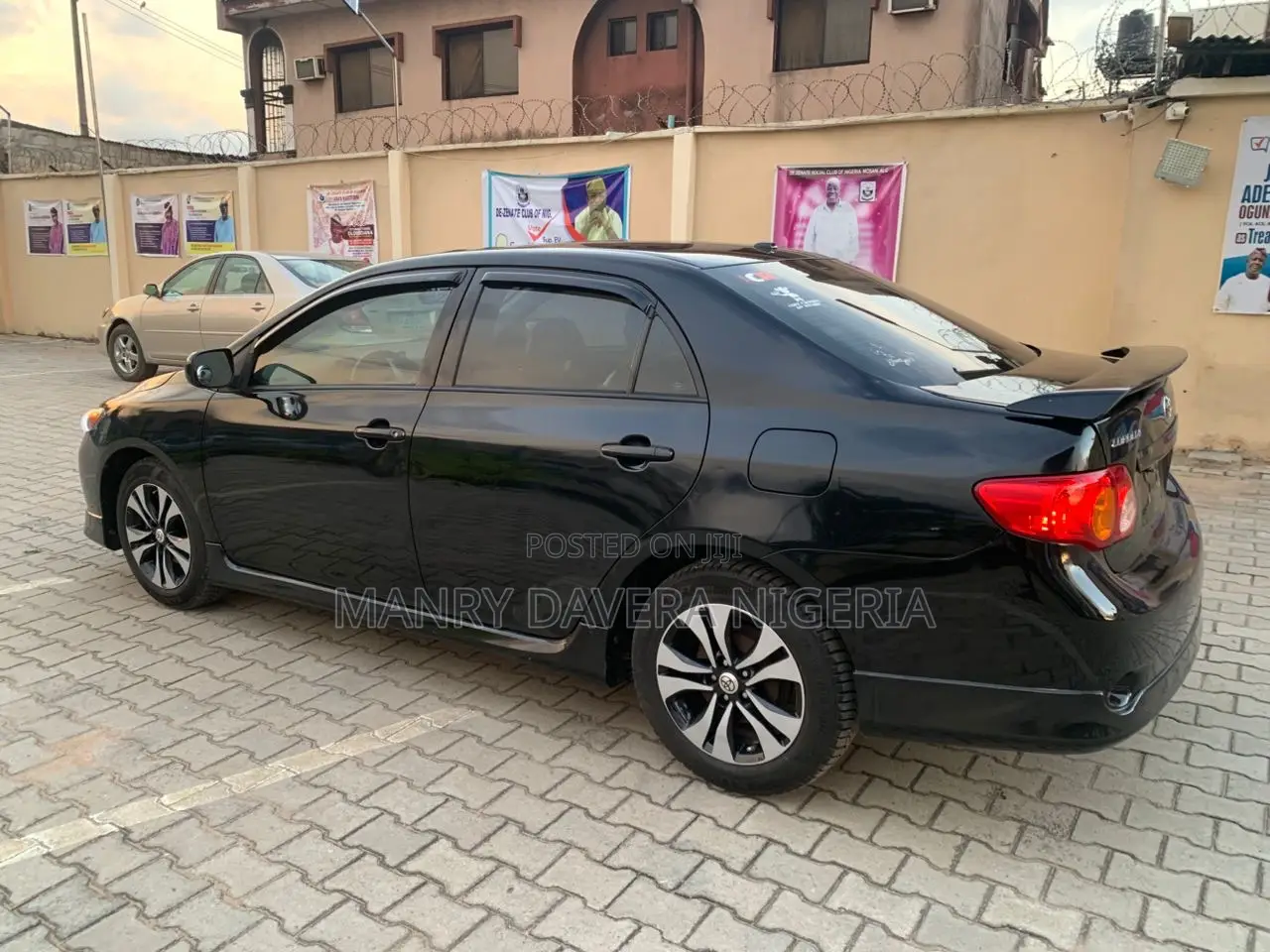 Toyota Corolla 2011 Black
