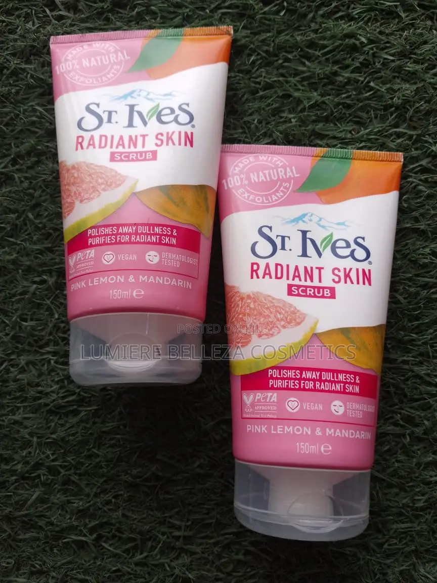 St. Ives Radiant Skin Scrub (Pink Lemon & Mandarin)