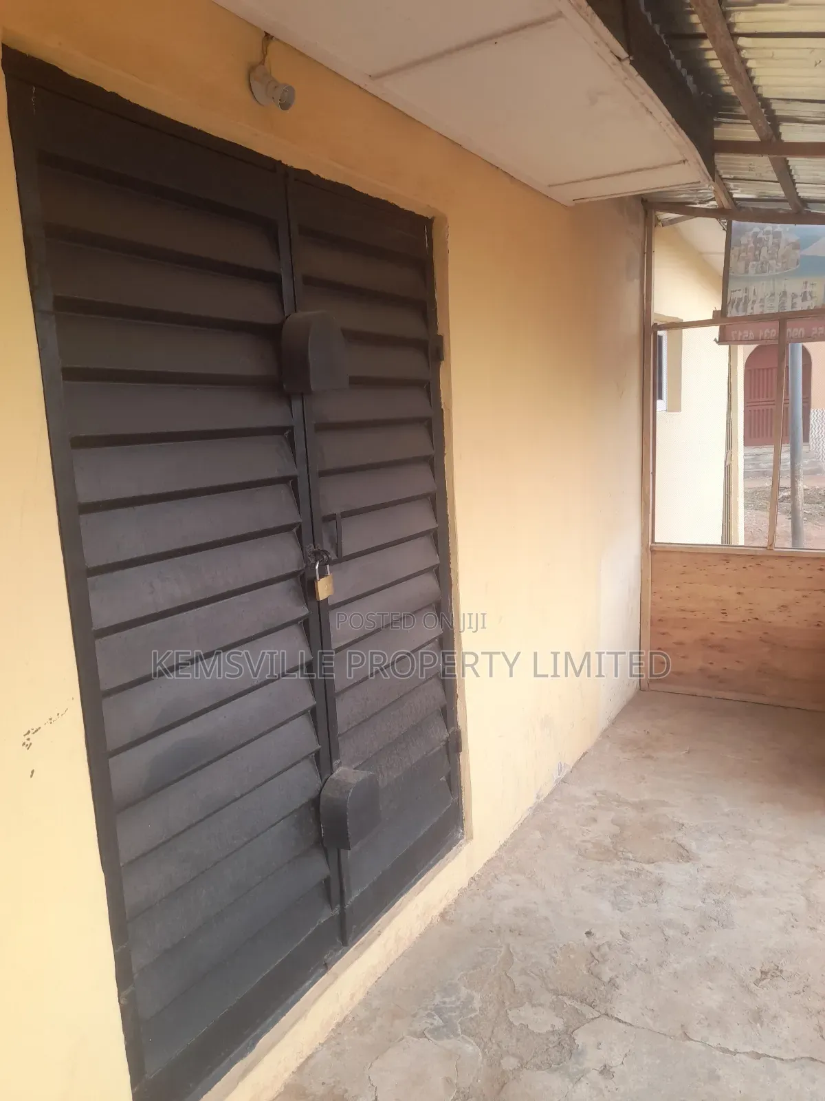 Big Shop for Rent at Mao Junction Kollington