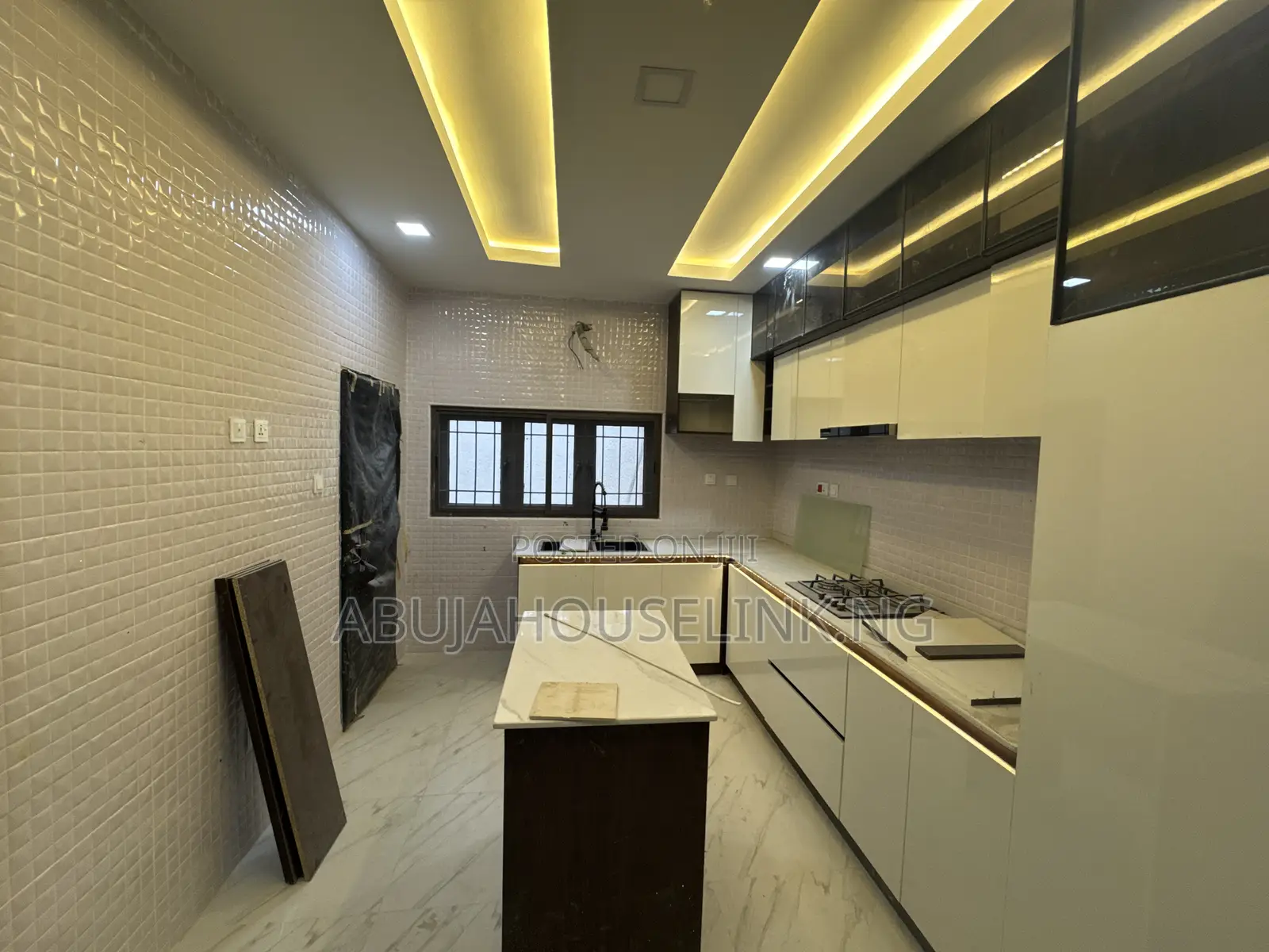 4bdrm Duplex in Jahi By Gilmore, Jabi for sale