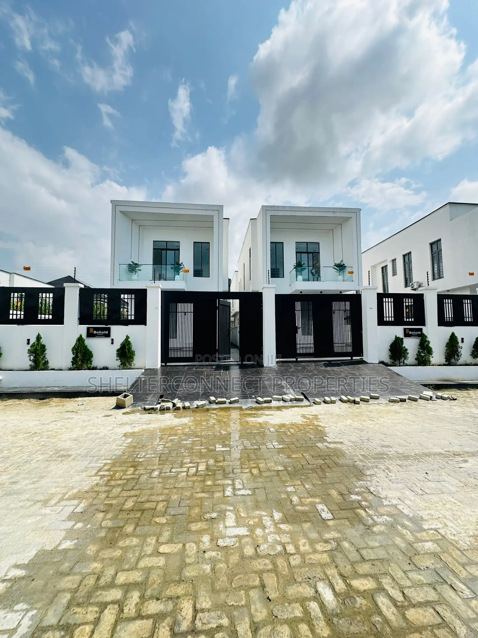 5bdrm House in VGC / Ajah for sale