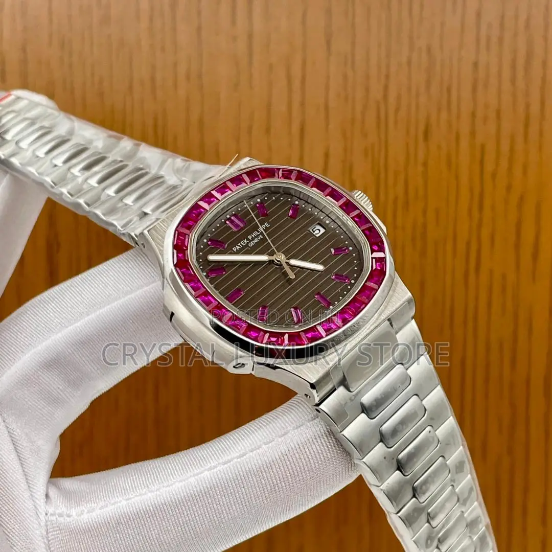 Patek Philippe Quality Luxury Ladies Chain Strap Wristwatch