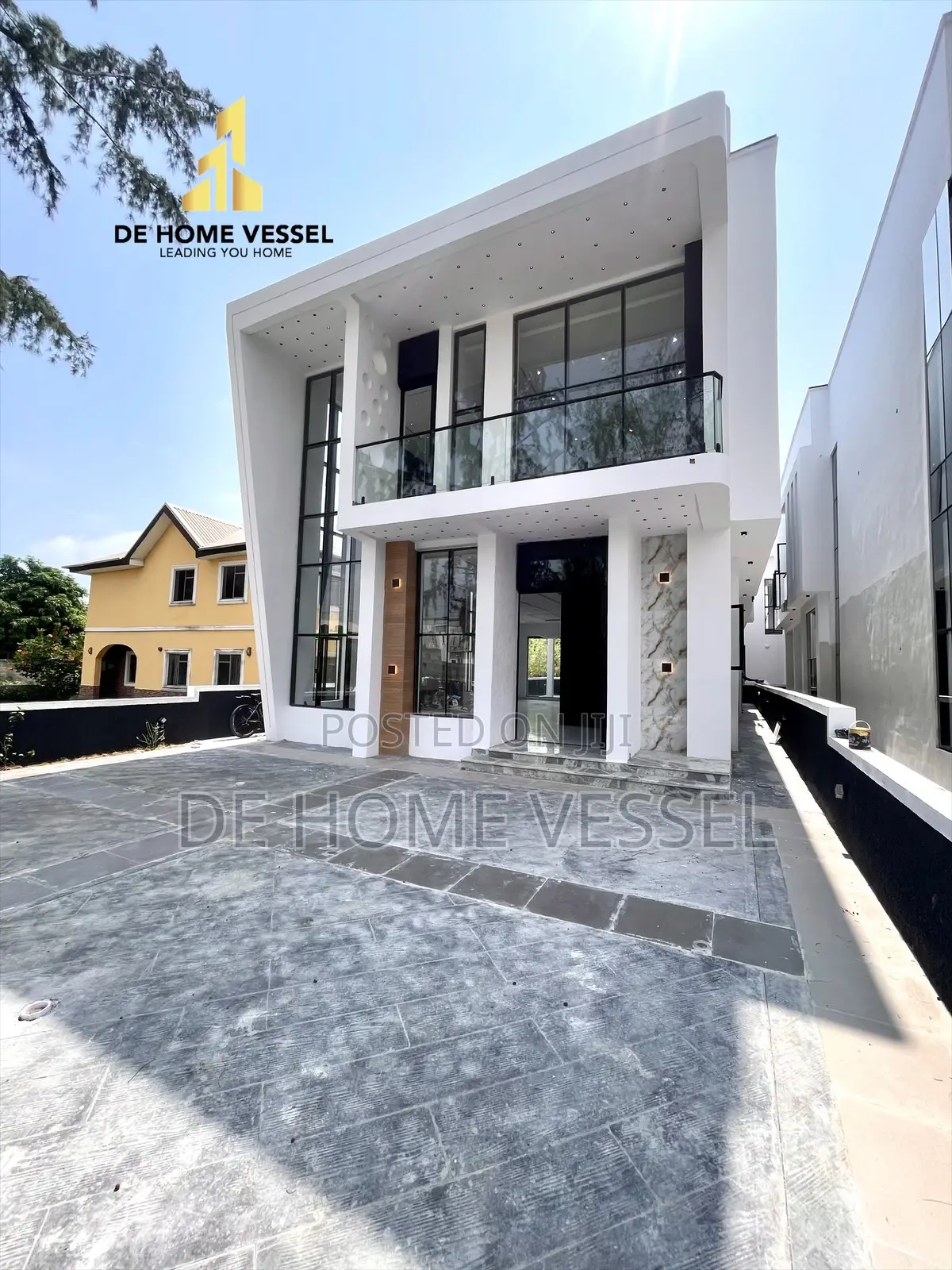 5bdrm Duplex in Lekki for sale