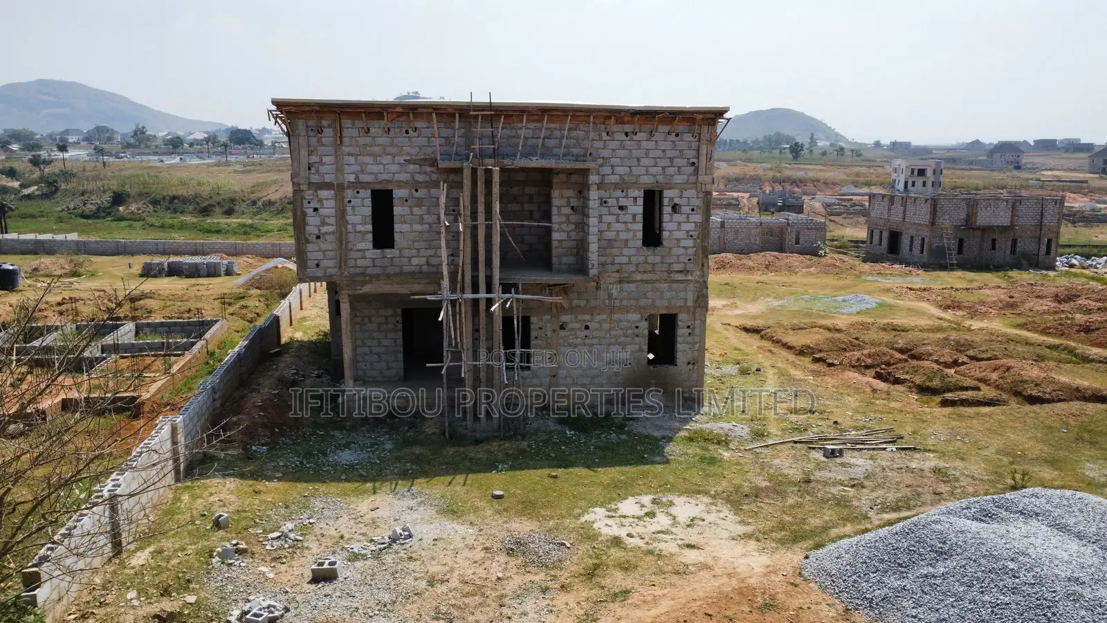 5bdrm Duplex in Hutu, Sabon Lugbe for sale
