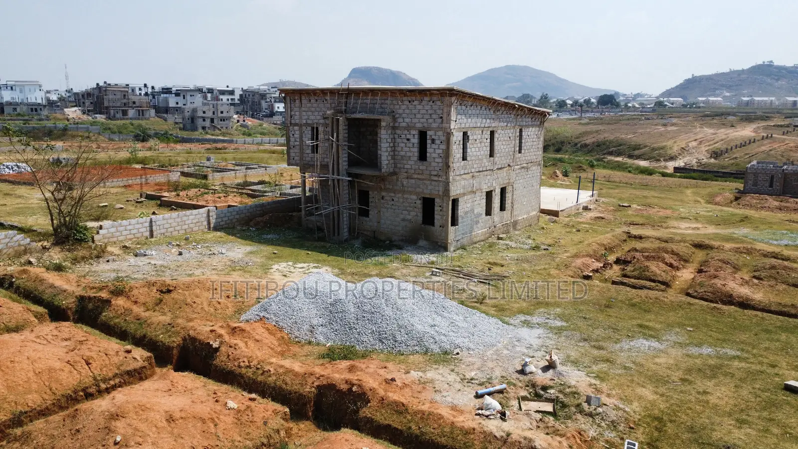 5bdrm Duplex in Hutu, Sabon Lugbe for sale