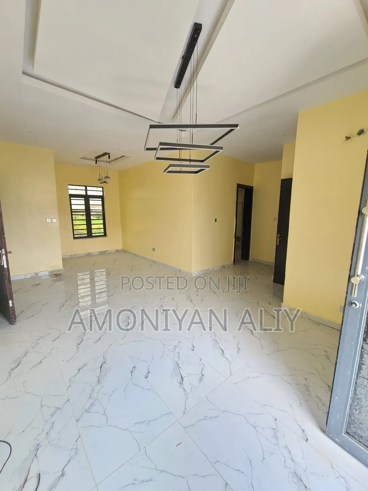 2bdrm Apartment in Lekki Scheme2 for sale