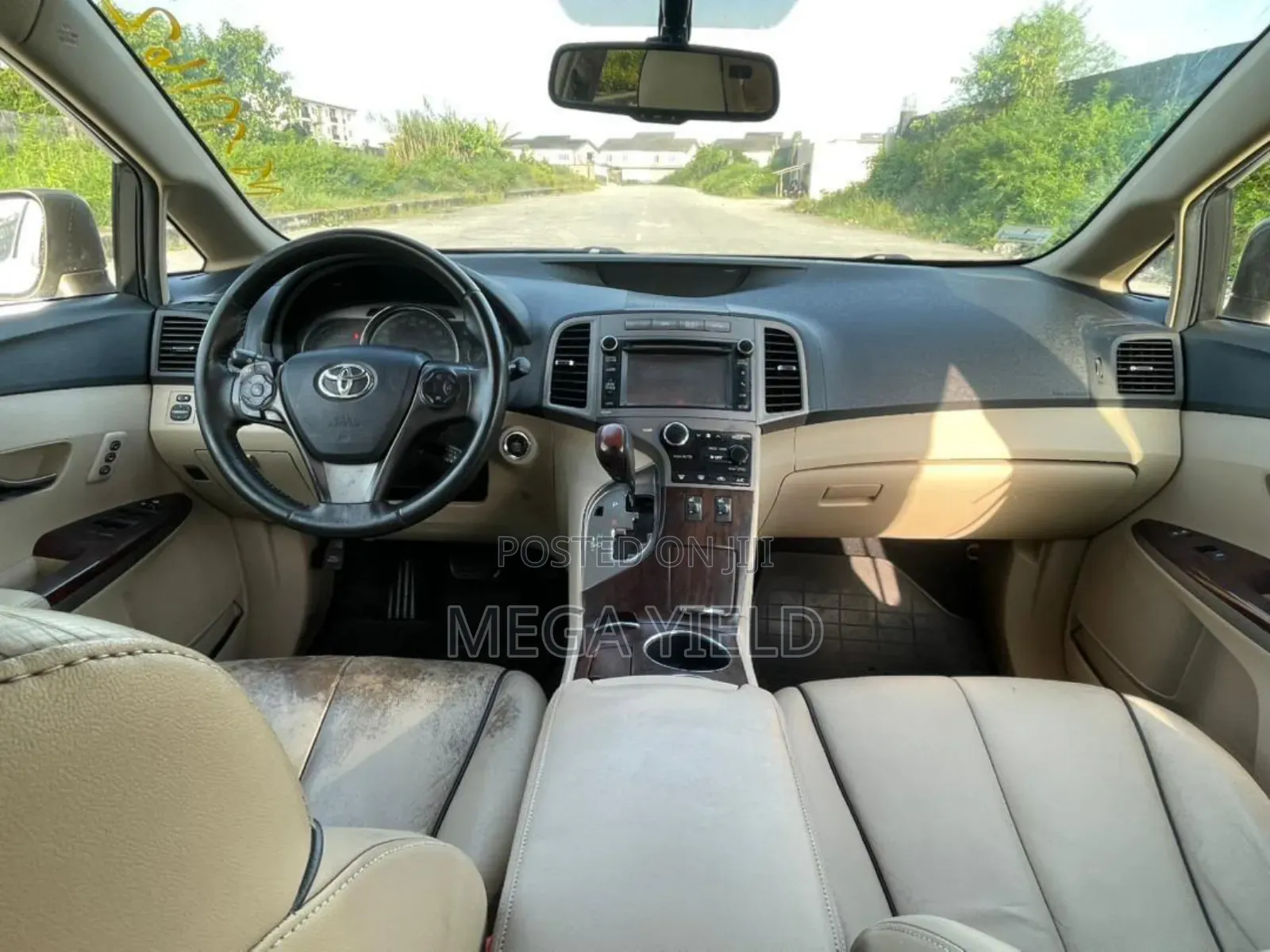 Toyota Venza XLE AWD V6 2013 Gold