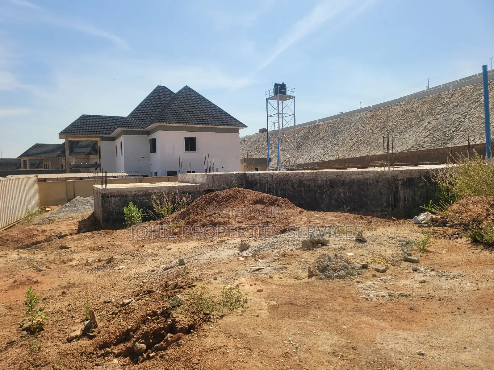 1000sqm Land With DPC for Sale Solidly Built for 5 or 6 Bed Detached