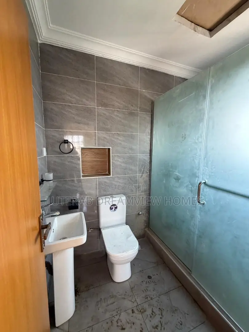 3bdrm Block of Flats in Maitama for rent