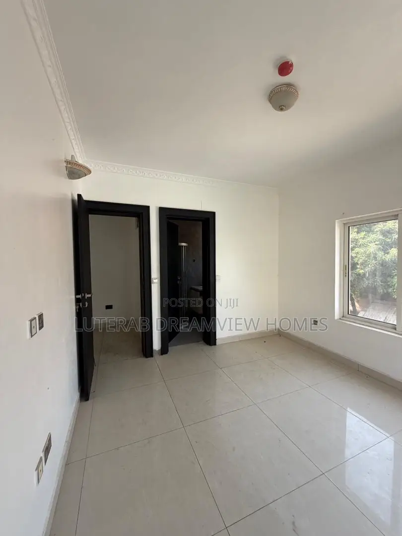 3bdrm Block of Flats in Maitama for rent
