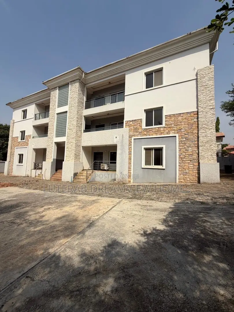 3bdrm Block of Flats in Maitama for rent