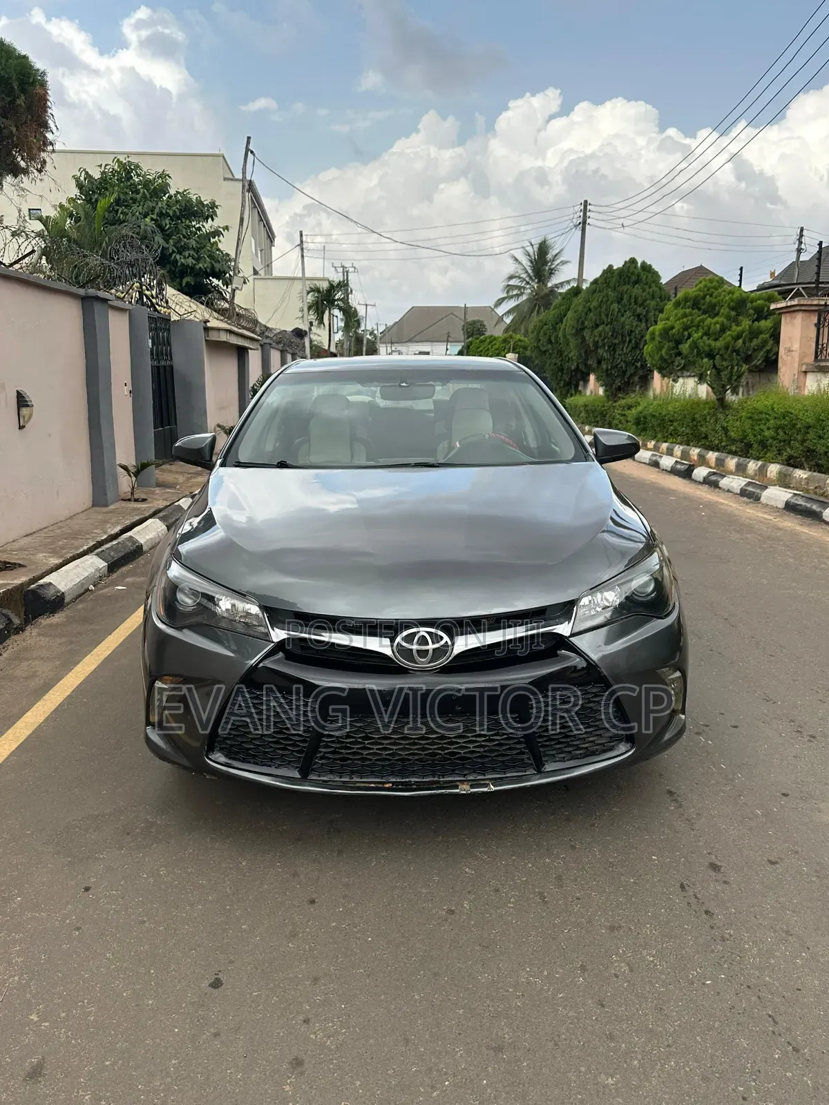 Toyota Camry SE 4dr Sedan (2.5L 4cyl 6A) 2016 Gray