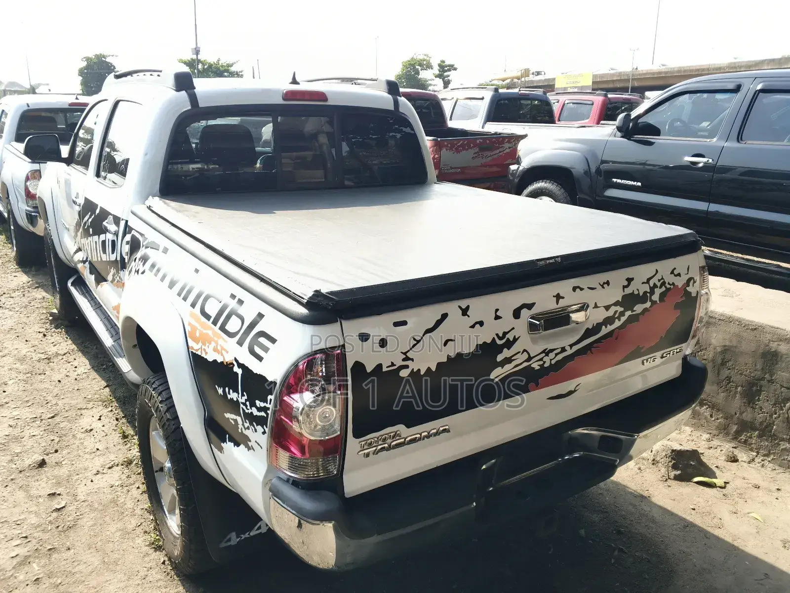 Toyota Tacoma 4dr Access Cab 6.1 ft. SB (2.7L 4cyl 5M) 2015 White
