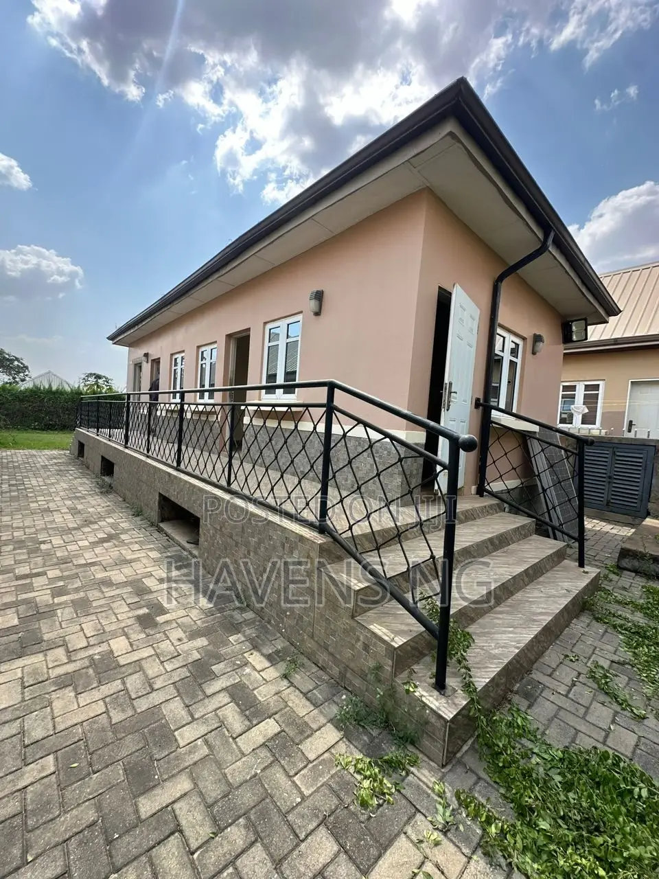 4bdrm Bungalow in FHA for sale