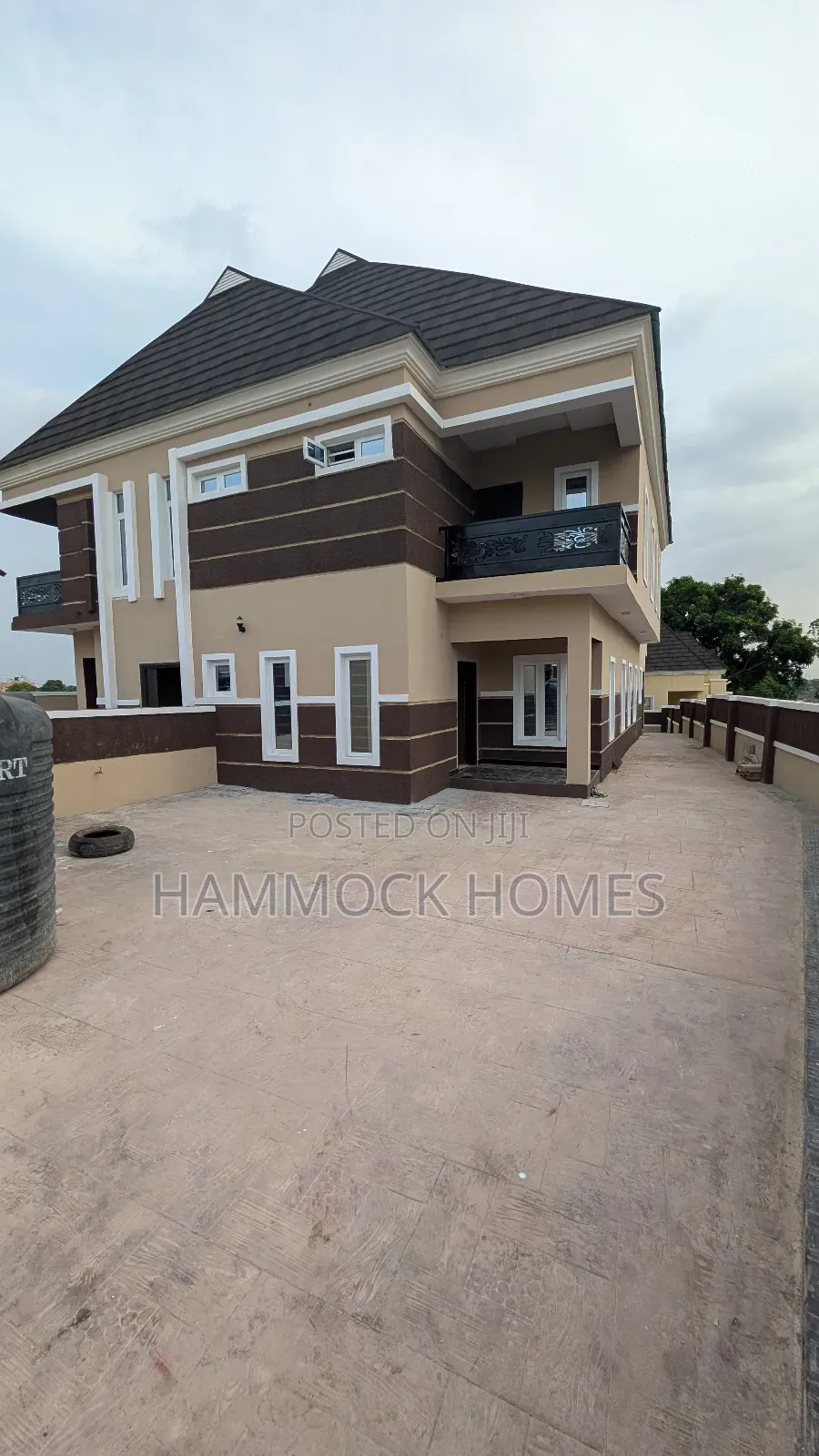 4bdrm Duplex in Bera Estate, Akobo for sale