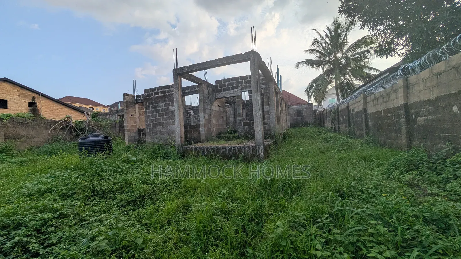 8bdrm House in Okebadan Estate, Akobo for sale