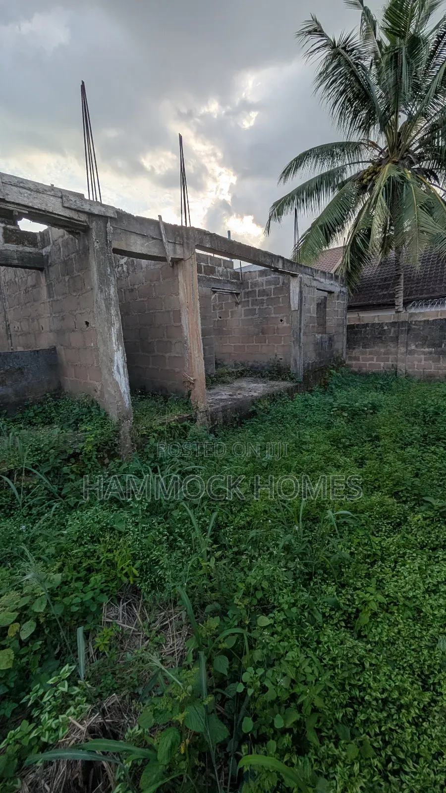 8bdrm House in Okebadan Estate, Akobo for sale