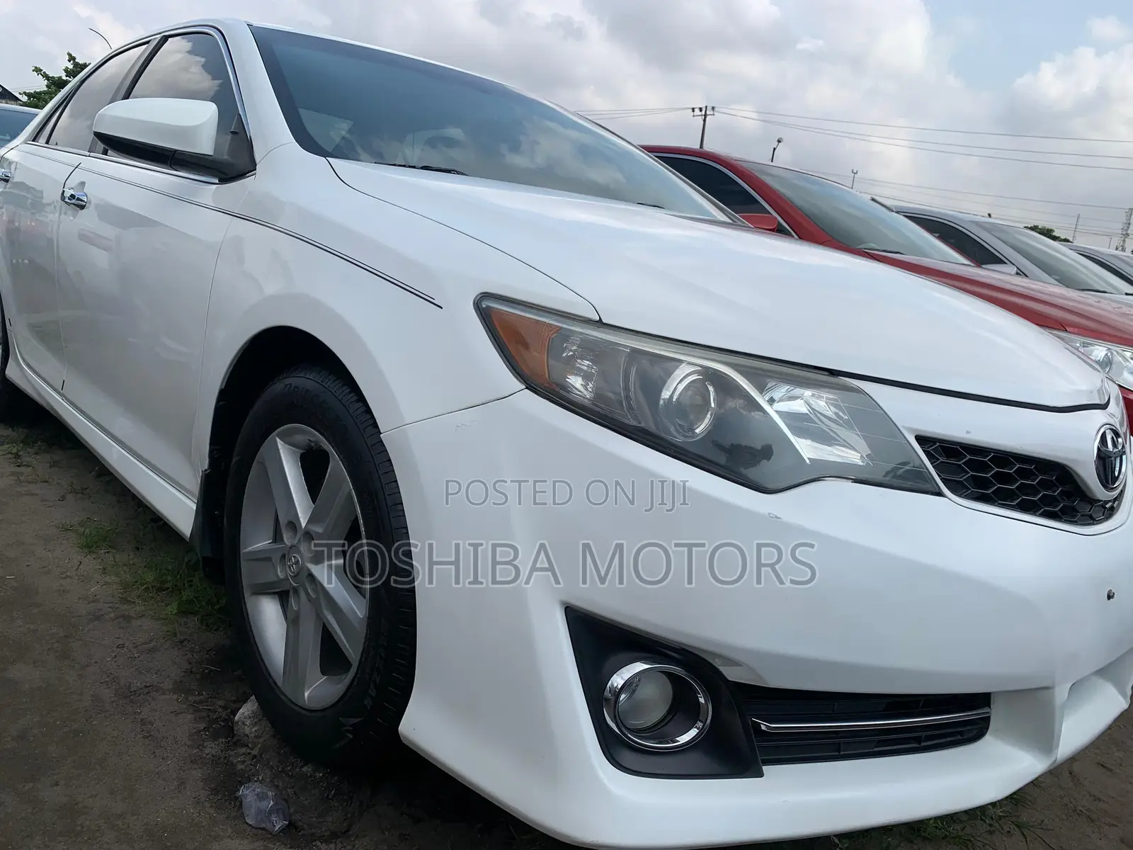 Toyota Camry SE 4dr Sedan (2.5L 4cyl 6A) 2013 White