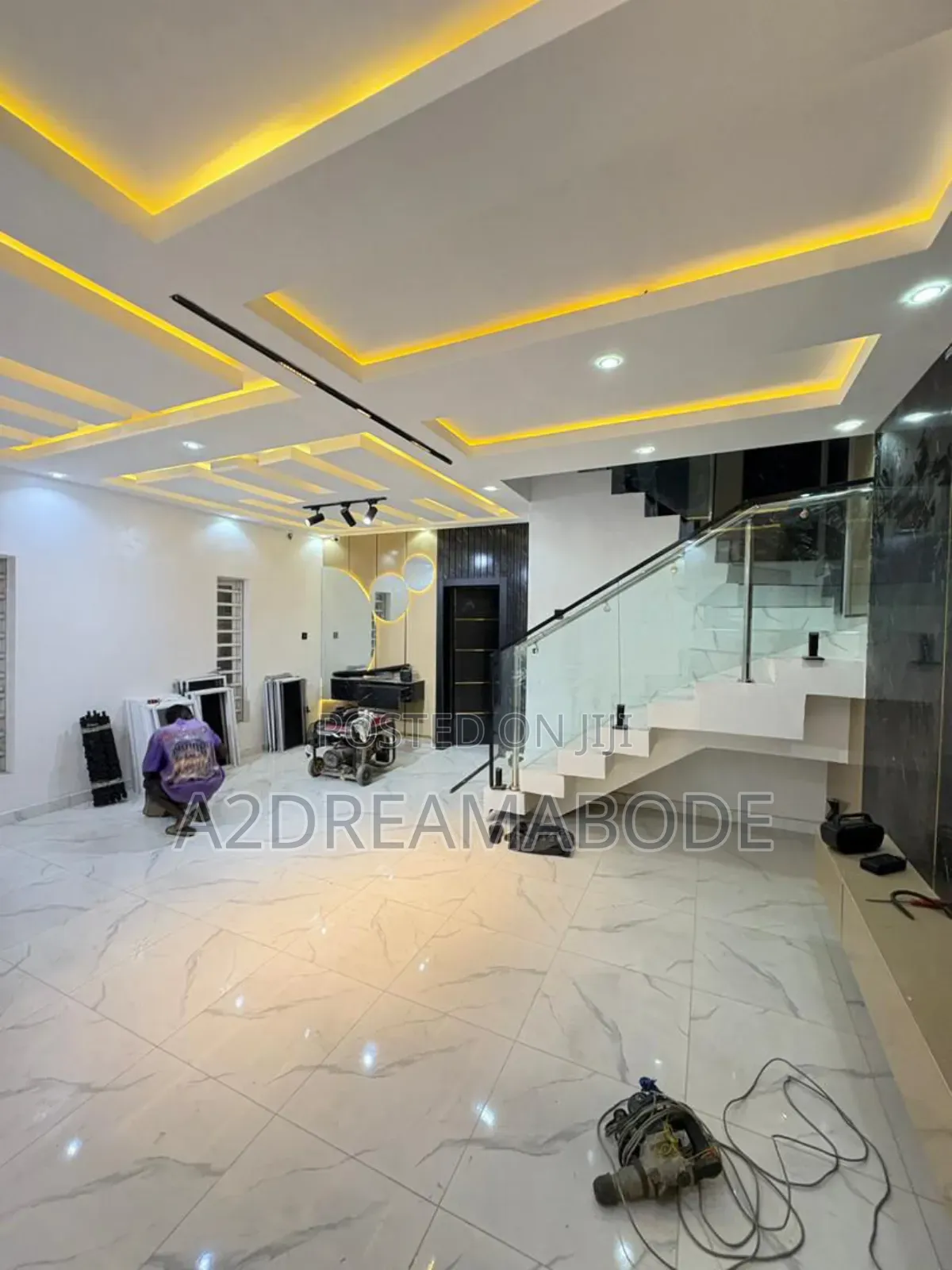 5bdrm Duplex in In An Estate, Agege for sale