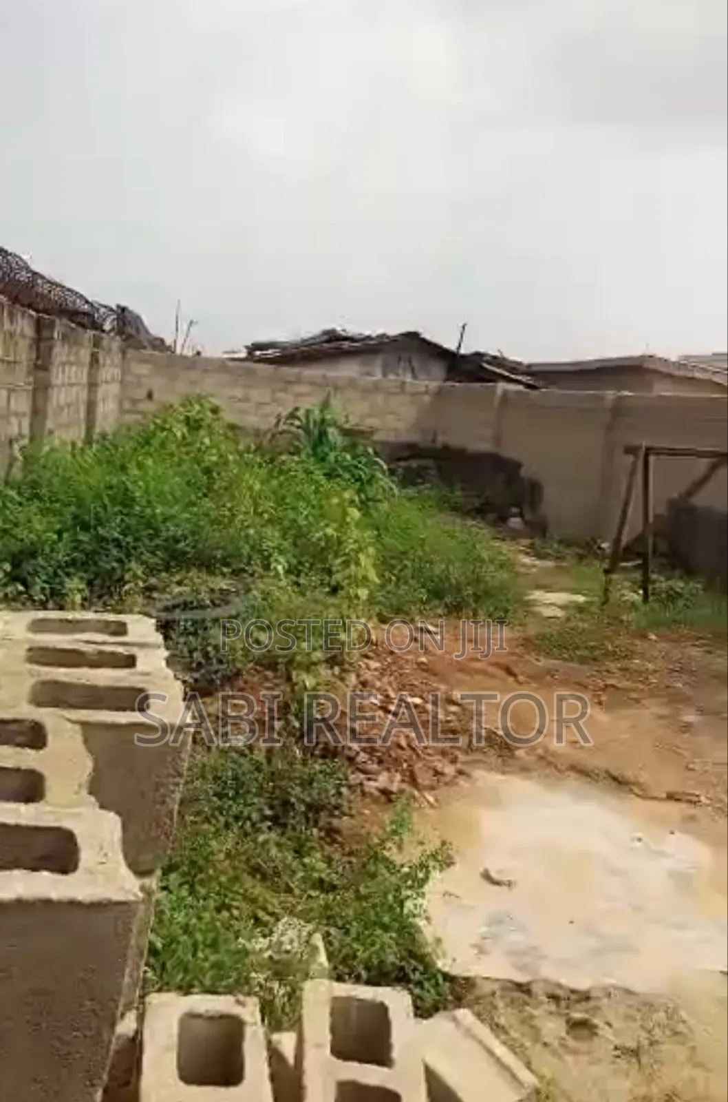 27x120ft Half Plot of Land at Shasha Suitable for Residential for Sale