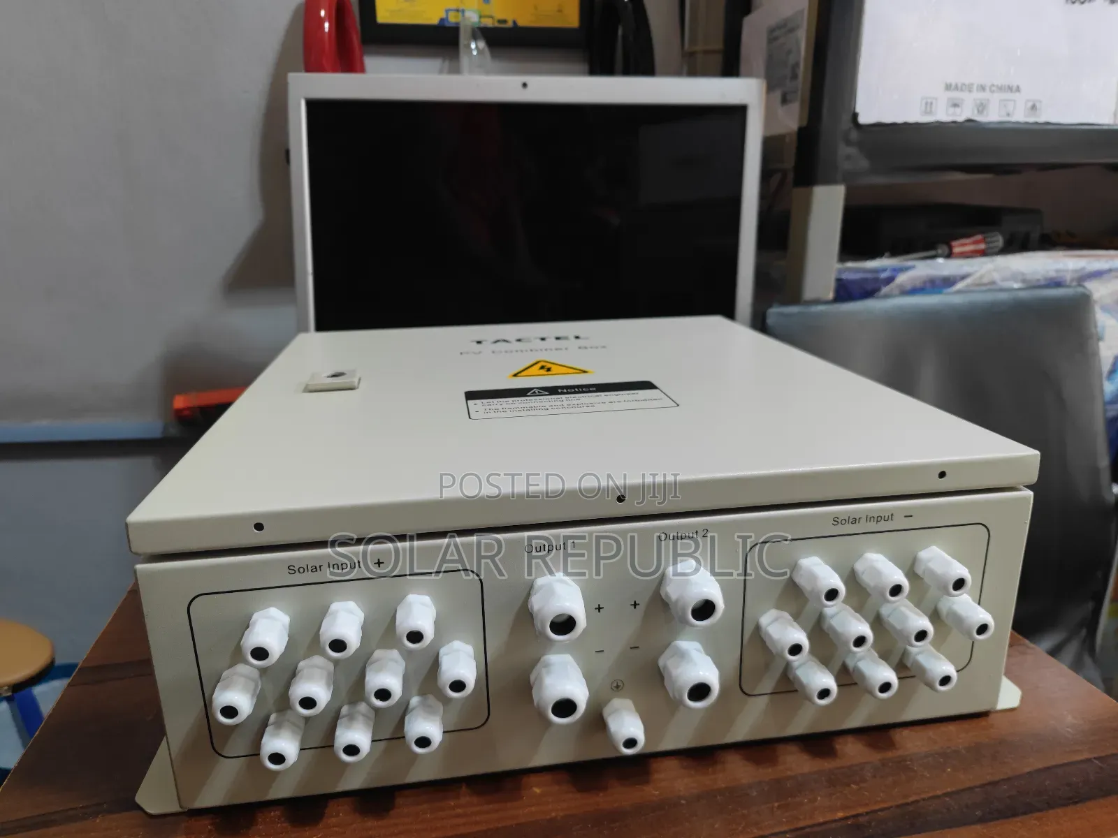 Solar Combiner Box 8way