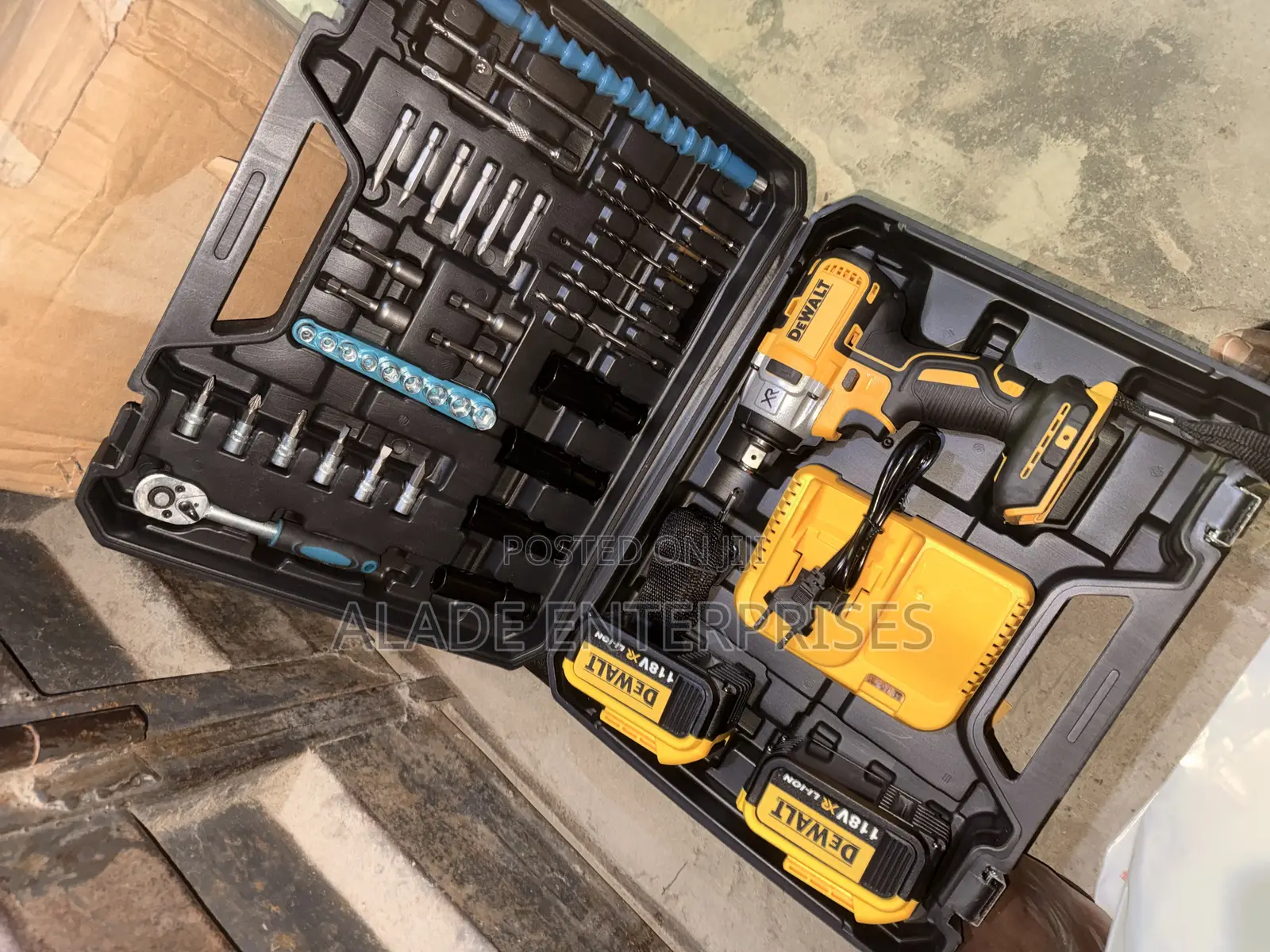 Dewalt Cordless Impact Wrench With Accessories