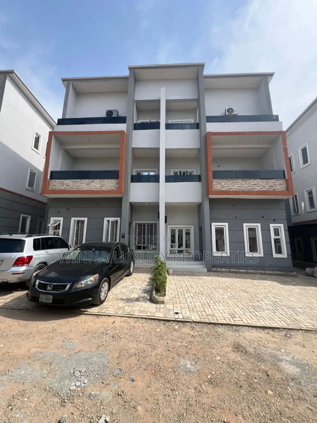 4bdrm Townhouse/Terrace in Opposite Game, Kaura for sale