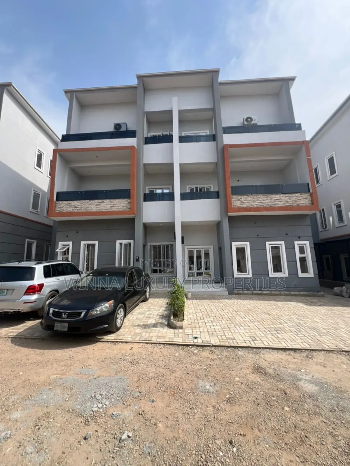 4bdrm Townhouse/Terrace in Opposite Game, Kaura for sale